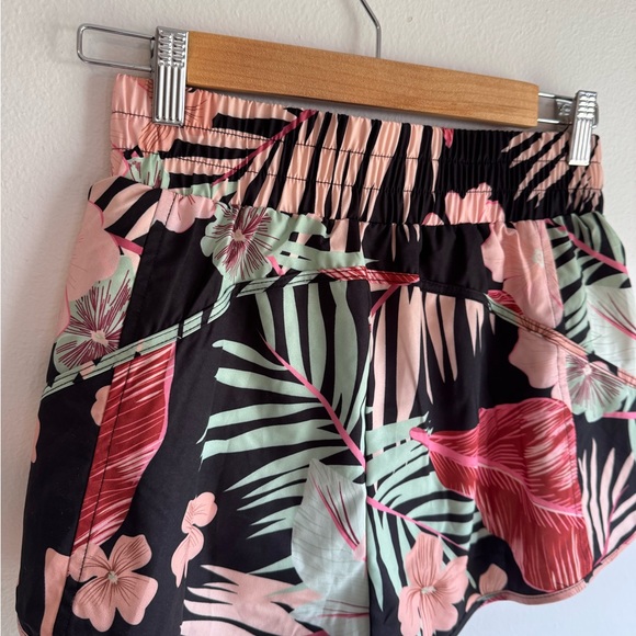 Tropical Black Women's Athletic Shorts - Picture 8 of 8